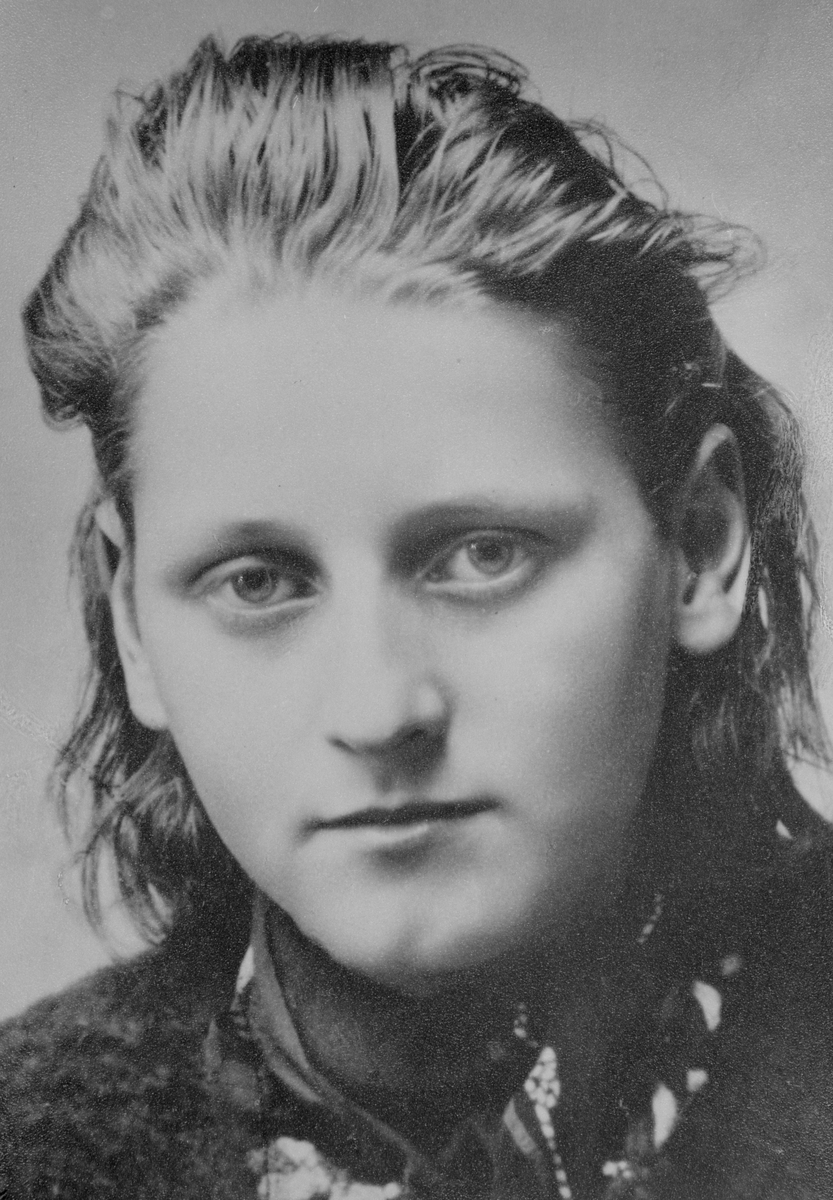 Aslaug Eline Lesund