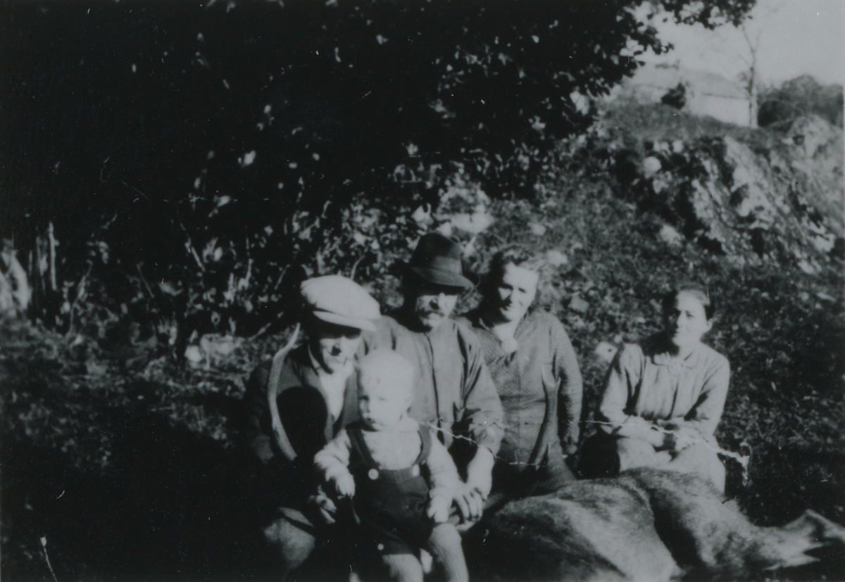 Familien på Balsnesaunet sommeren 1930
