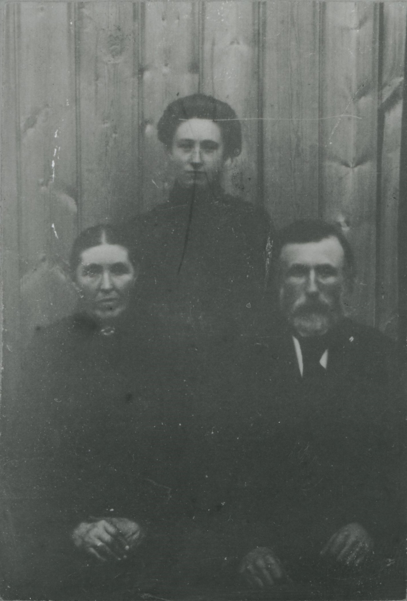 Edvard Larsen Strøm, Ildrid Knutsdatter Monsås og Ingeborg Edvardsdatter Strøm