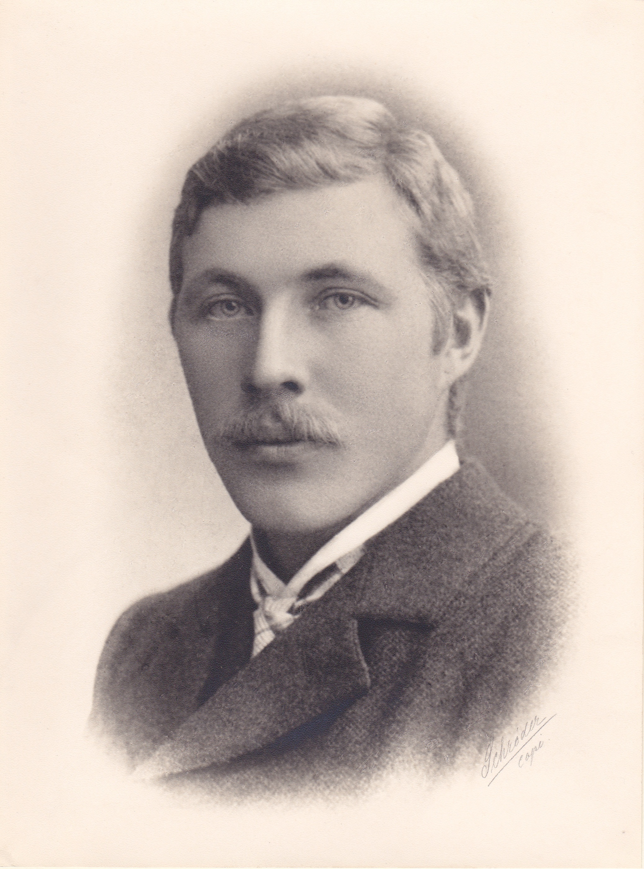 Edvard Larsen Wolden