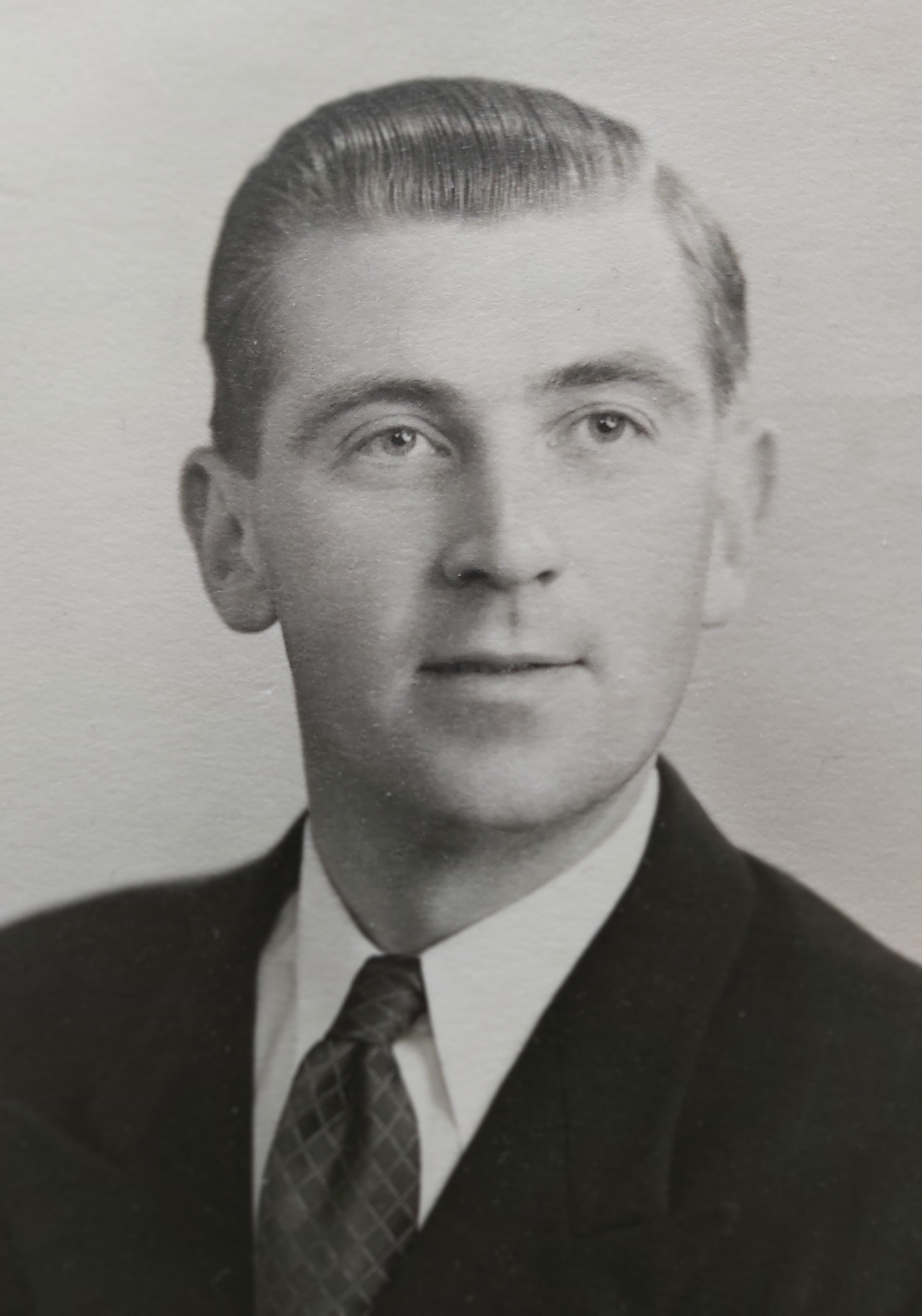 Nils Gustav Johannesen f. 1920