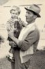 Josef Øien med barnebarnet Arnstein